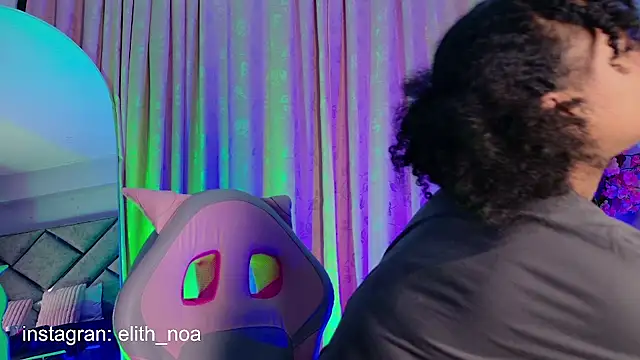 Elith noa online show from April 14, 3:55 am