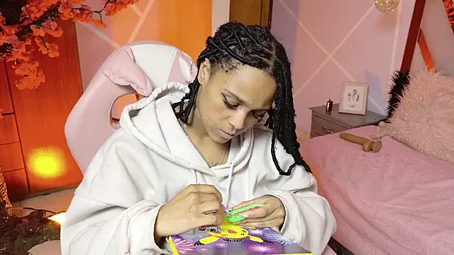 Elith noa online show from December 21, 7:43 am