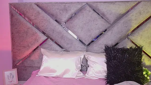 Elith noa online show from February 26, 3:06 am