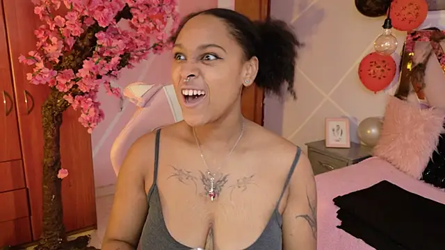 Elith noa online show from October 25, 7:36 pm