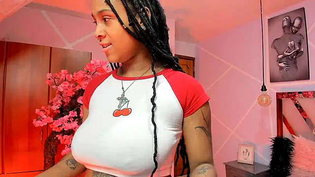 Elith noa online show from September 18, 7:28 pm