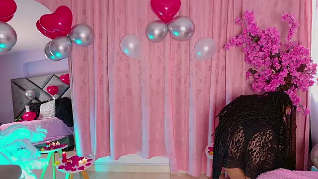 Elith noa online show from February 14, 9:37 pm