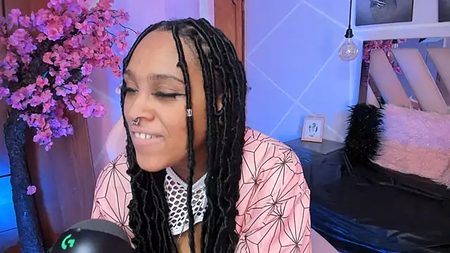 Elith noa online show from September 19, 7:40 pm