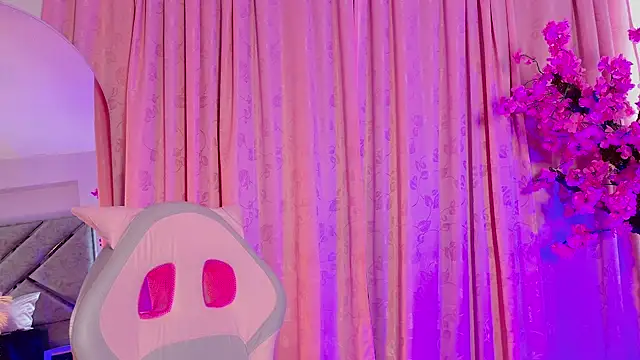 Elith noa online show from February 9, 7:45 pm