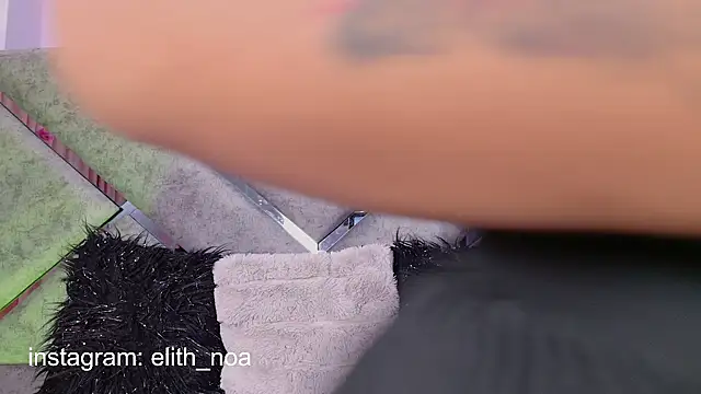 Elith noa online show from March 4, 3:25 am