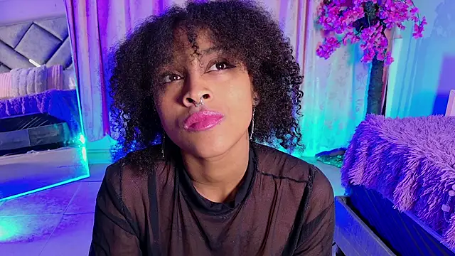 Elith noa online show from March 27, 1:25 am