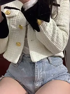 Snapshot of Vani_S2 chatting on December 16, 3:11 pm Vani S2 online show from December 16, 3:11 pm