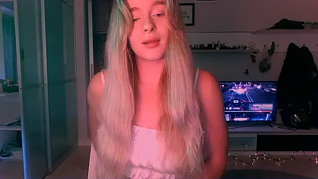 Eva Jaya online show from September 20, 11:15 am