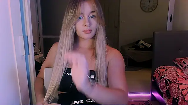 Eva Jaya online show from October 24, 12:15 pm