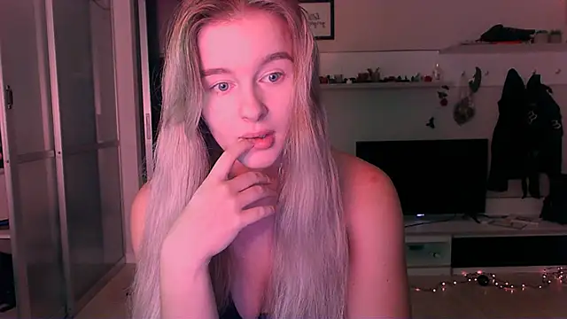 Eva Jaya online show from September 27, 1:06 pm