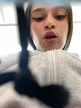 shaina vasquez online show from March 7, 6:22 pm