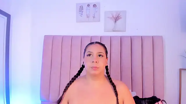 mariaa fernanda online show from May 6, 11:47 am