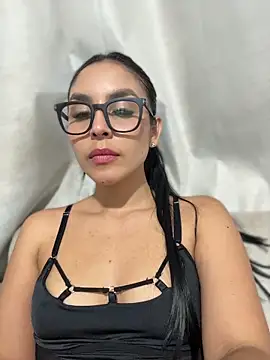  miaquevedo  online show from April 12, 4:16 am