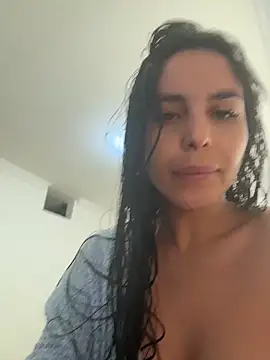  miaquevedo  online show from April 21, 5:30 pm