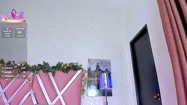  miaquevedo  online show from December 13, 8:04 pm