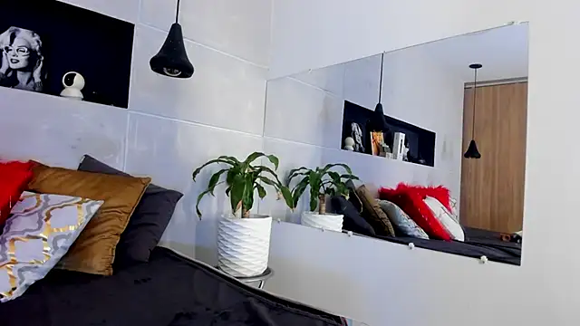 BERGINY  online show from February 19, 8:10 pm