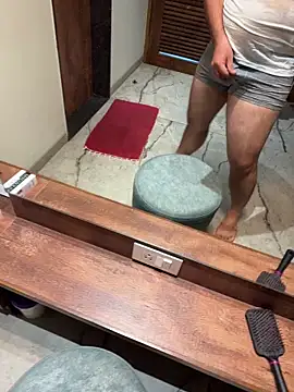 versatile guy01 online show from October 12, 9:54 am