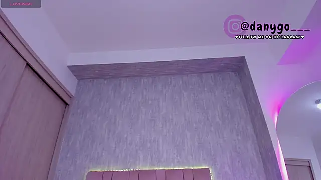 Snapshot of ZarianaEvanz chatting on March 16, 9:37 pm ZarianaEvanz online show from March 16, 9:37 pm