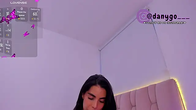 Snapshot of ZarianaEvanz chatting on November 2, 10:26 pm ZarianaEvanz online show from November 2, 10:26 pm