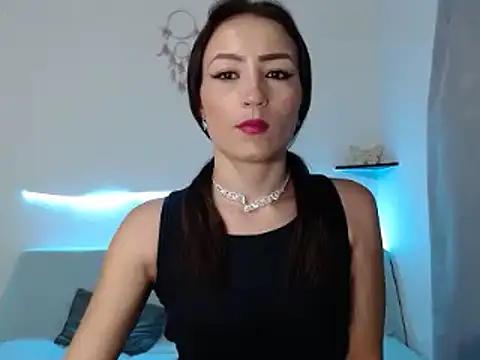 Sara-Guzman1 online show from January 29, 4:05 am