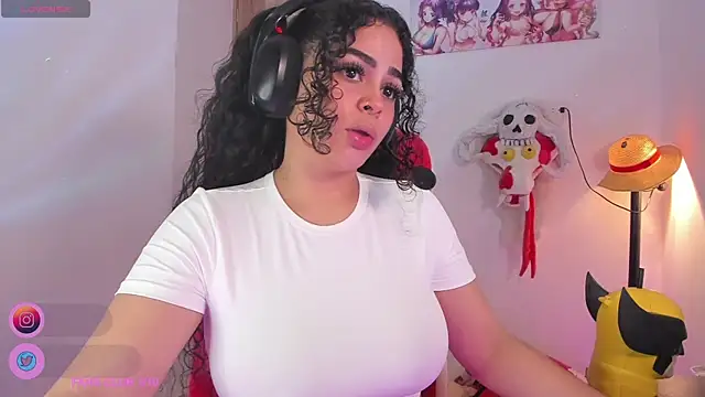 Snapshot of Angels_Emily chatting on January 19, 2:04 am Angels Emily online show from January 19, 2:04 am