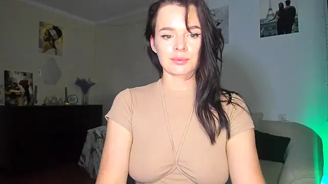 Snapshot of damla555 chatting on June 30, 9:59 pm damla555 online show from June 30, 9:59 pm