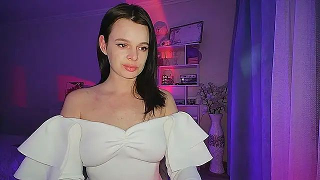 Snapshot of damla555 chatting on February 13, 10:00 pm damla555 online show from February 13, 10:00 pm