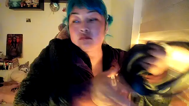 Shaddycute  online show from January 6, 11:53 pm