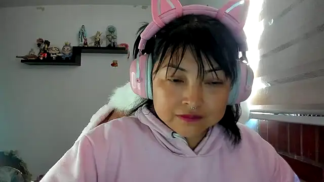 Shaddycute  online show from August 3, 12:33 pm