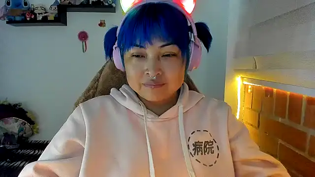 Shaddycute  online show from October 21, 10:09 pm