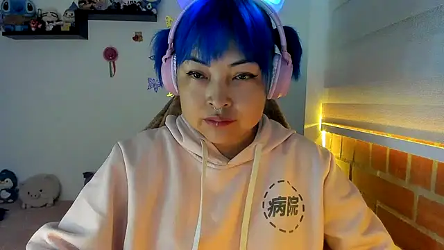 Shaddycute  online show from October 21, 10:03 am