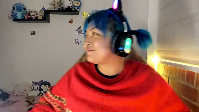 Shaddycute  online show from December 18, 10:02 pm