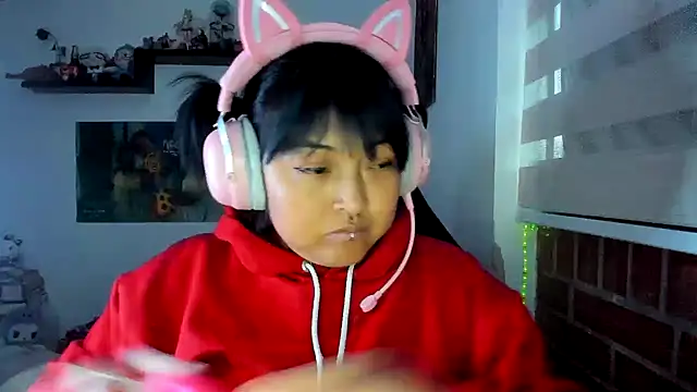 Shaddycute  online show from March 12, 10:58 pm