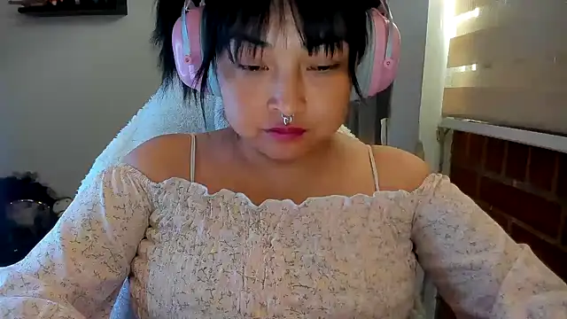 Shaddycute  online show from June 24, 4:16 pm