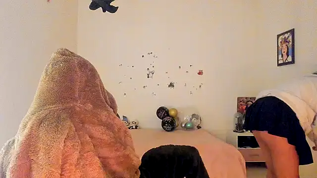 Shaddycute  online show from October 4, 9:00 am