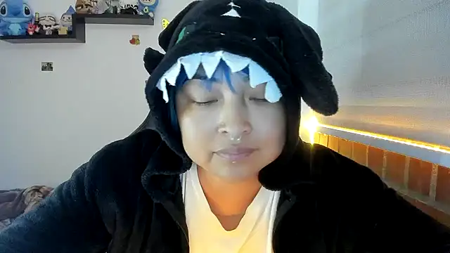 Shaddycute  online show from November 19, 5:13 pm