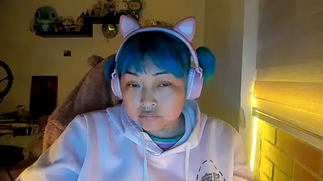 Shaddycute  online show from January 12, 1:34 am