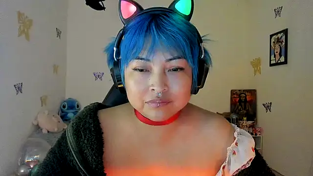 Shaddycute  online show from September 9, 10:30 pm