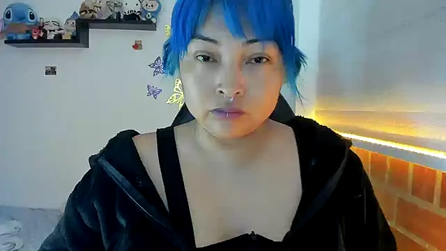 Shaddycute  online show from November 11, 2:23 pm