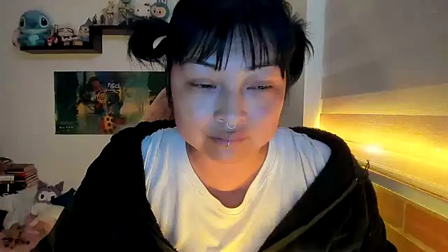 Shaddycute  online show from February 12, 7:46 pm