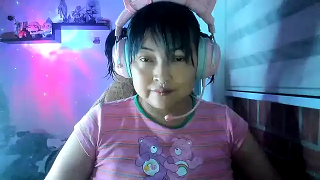 Shaddycute  online show from April 22, 12:50 am