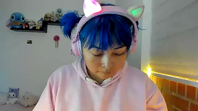 Shaddycute  online show from October 26, 4:51 pm