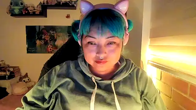 Shaddycute  online show from February 3, 1:38 am