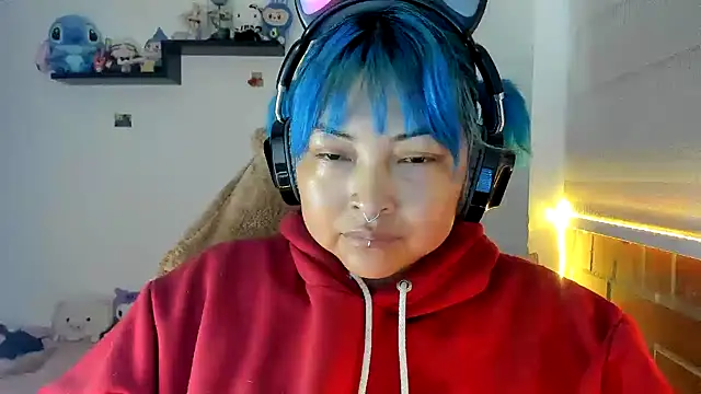 Shaddycute  online show from December 16, 11:25 am