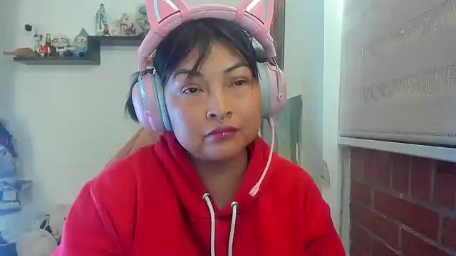 Shaddycute  online show from April 13, 4:44 pm