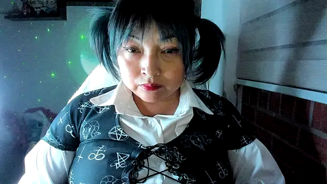 Shaddycute  online show from June 13, 2:42 am
