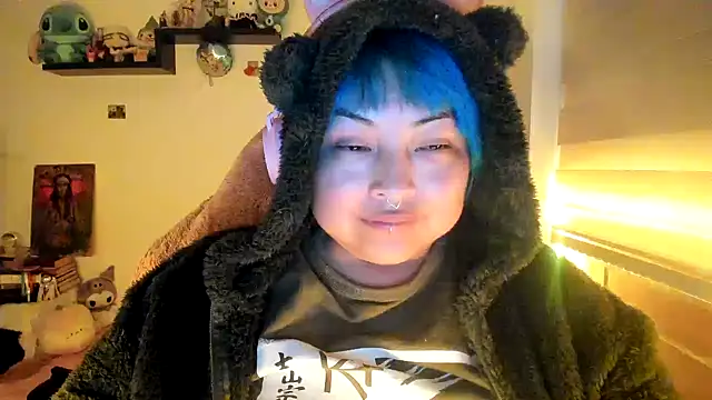 Shaddycute  online show from January 9, 1:01 am