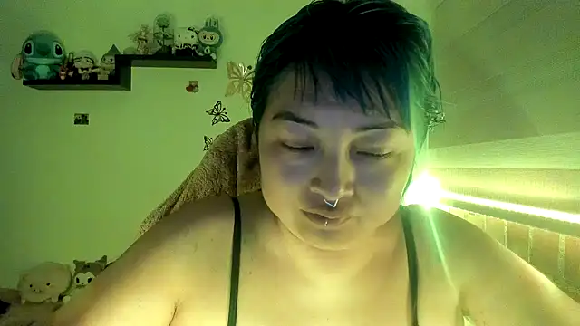 Shaddycute  online show from December 23, 1:16 am