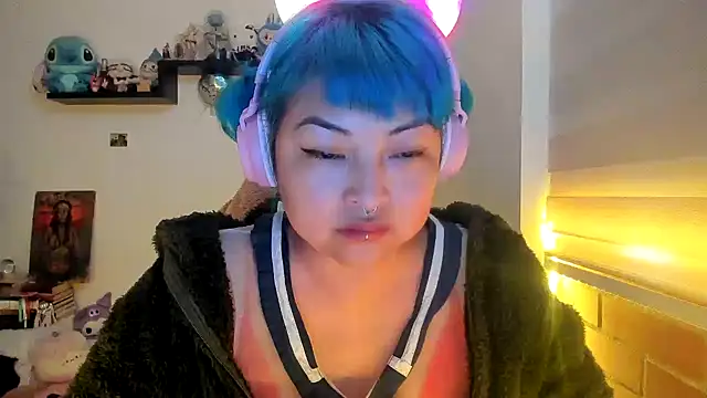 Shaddycute  online show from January 9, 4:47 pm