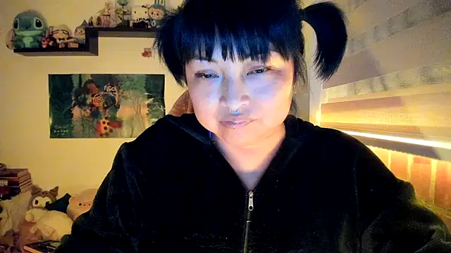 Shaddycute  online show from February 15, 2:23 am